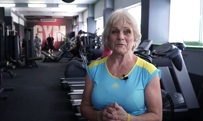 70-летняя украинка из Чернигова поднимает штангу весом в 30 кг: переплюнула даже молодых